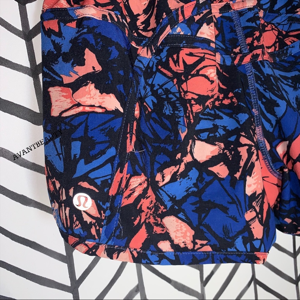 Lululemon tracker shorts IV paint harbor blue 4 - Picture 5 of 9